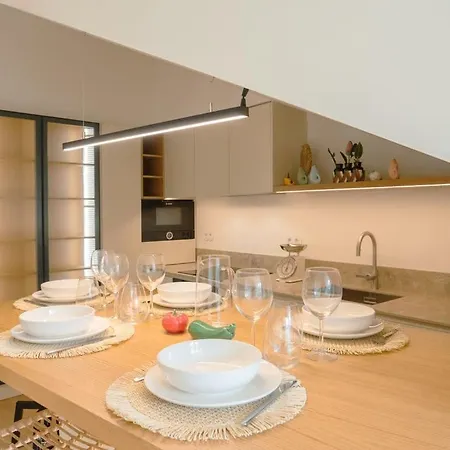 After B00Klng Must Scаn Qr-C0Dе --Chic 2Br Duplex Feriehus Lisboa