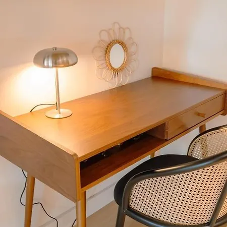 After B00Klng Must Scаn Qr-C0Dе --Chic 2Br Duplex Semesterbostad